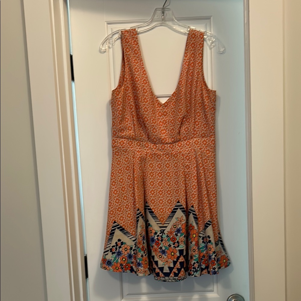 Vintage Inspired Patterned Sleeveless Dress